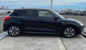 
									2017 Suzuki Swift HYBRID RS full								