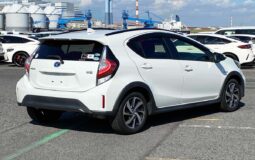 2017 Toyota Aqua CROSSOVER