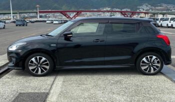 
									2017 Suzuki Swift HYBRID RS full								