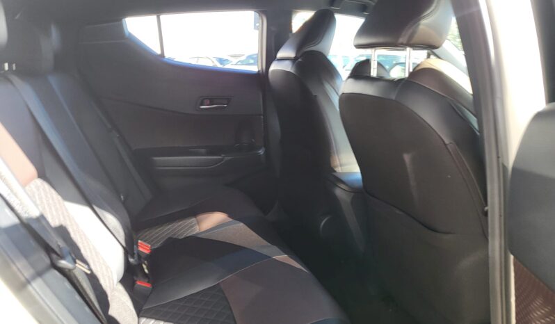 
								2019 Toyota C-HR G Hybrid full									