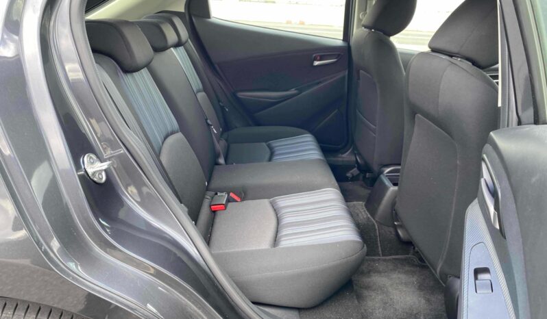 
								2015 Mazda Demio 13C full									