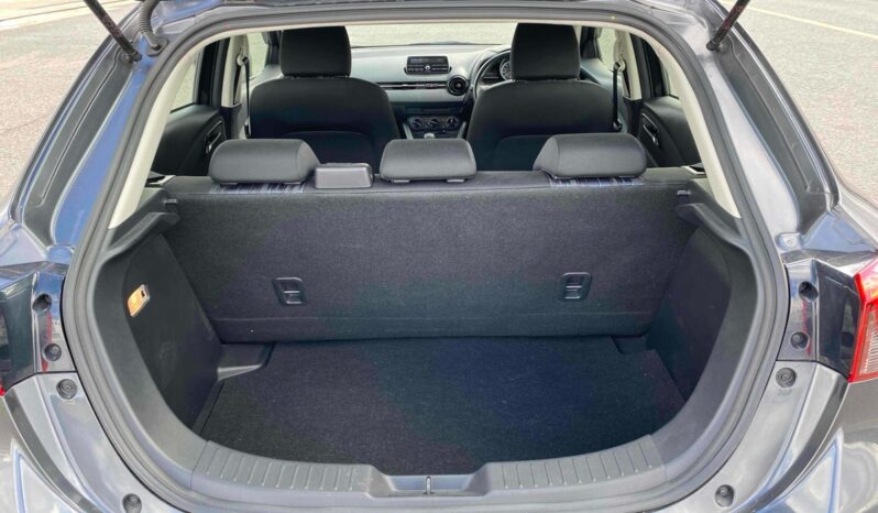 
								2015 Mazda Demio 13C full									