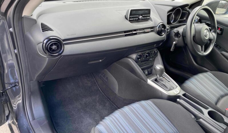 
								2015 Mazda Demio 13C full									
