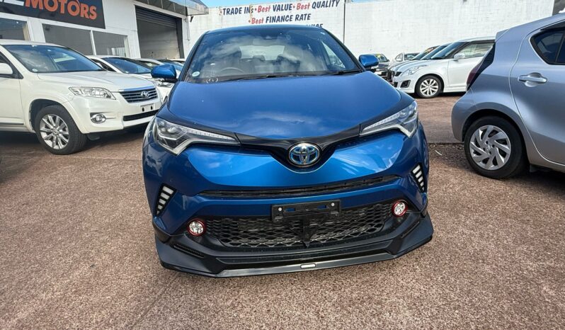 
								2017 Toyota C-HR G full									