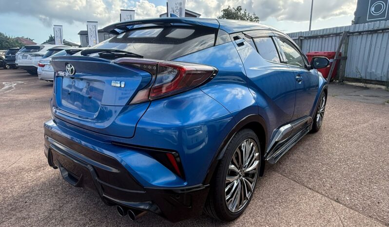 
								2017 Toyota C-HR G full									