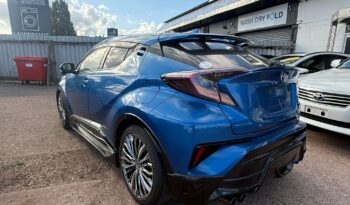 
									2017 Toyota C-HR G full								