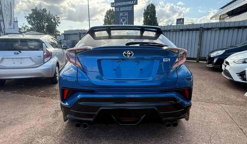 
								2017 Toyota C-HR G full									