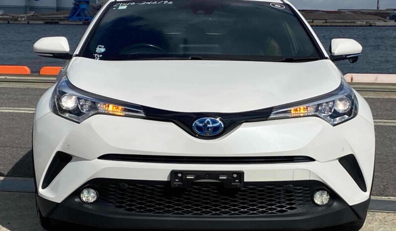 
								2017 Toyota C-HR G Hybrid full									