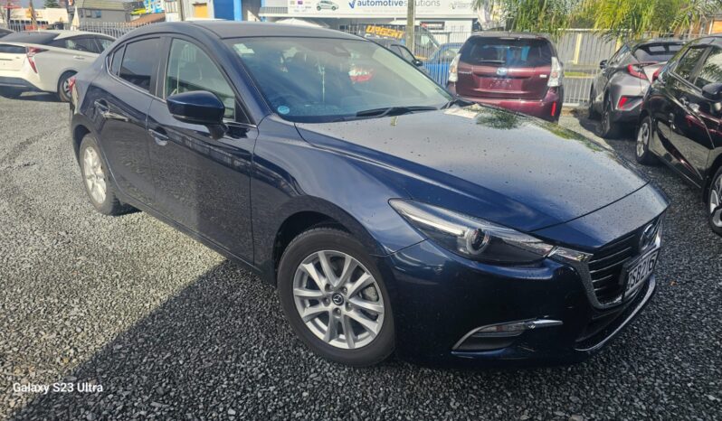 
								2017 Mazda Axela Hybrid- Pro Active full									